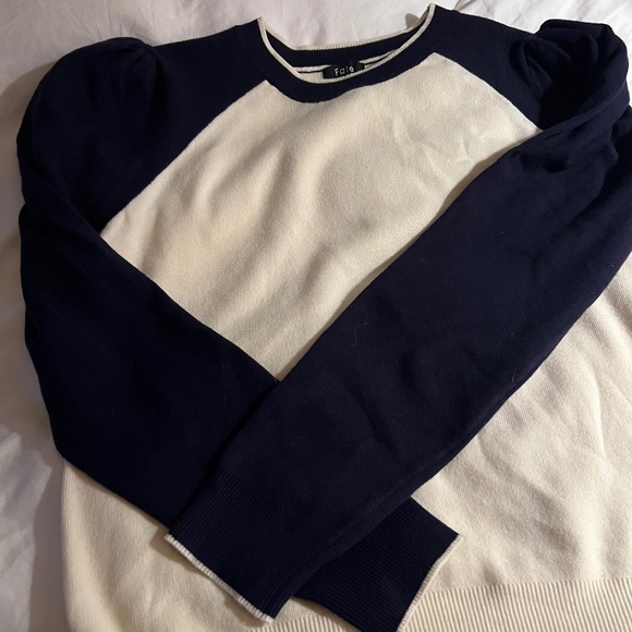 Sweater - Picture 1 of 3